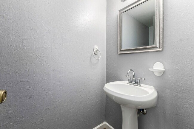 Building Photo - 8225 N Central Ave