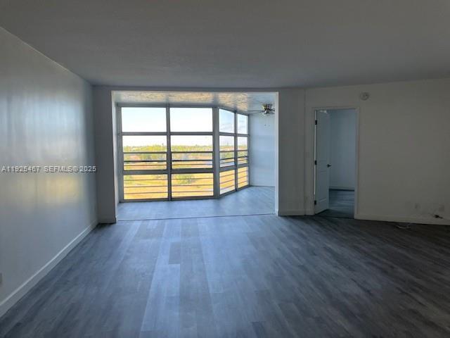 Building Photo - 3090 N Course Dr