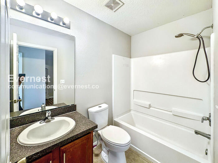 Building Photo - 2429 Hibiscus Bay Ln