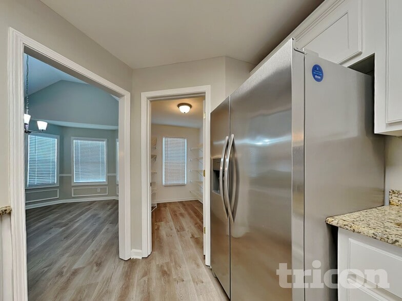 Building Photo - 2940 Emerald Springs Dr