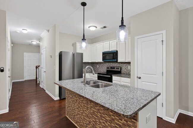 Building Photo - 127 Seabreeze Ct