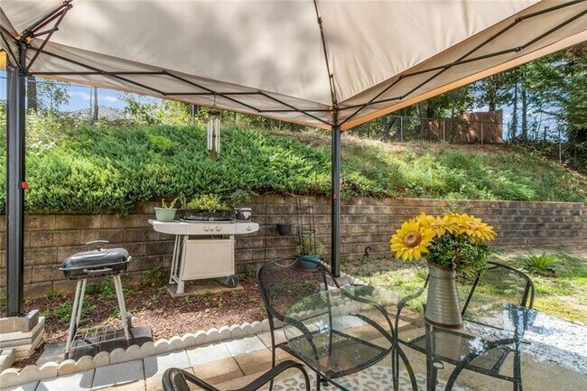 Building Photo - 436 Shenandoah Ct