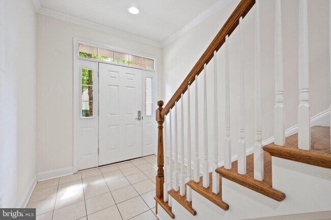 Building Photo - 8342 Broderick Cir