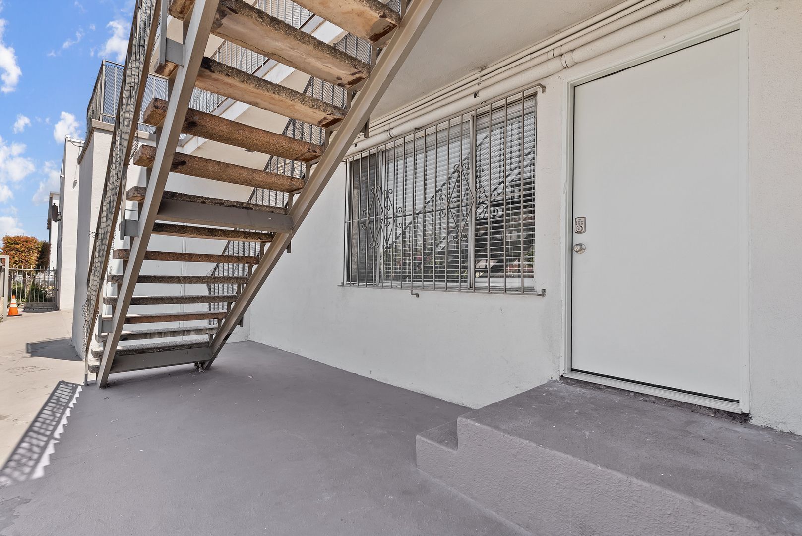 Building Photo - 1804 W 78th St