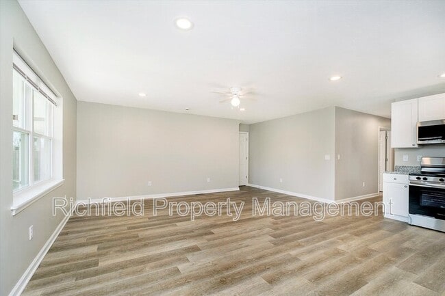 Building Photo - 2203 Sheldon St