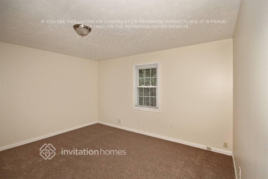 Building Photo - 2200 Greenridge Dr SW