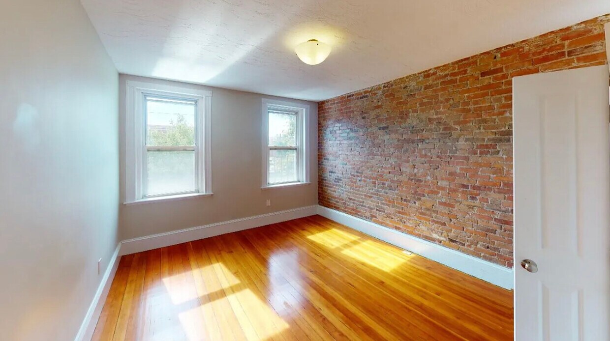 Building Photo - 38 Frankfort St
