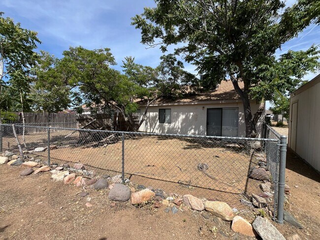 Building Photo - 6068 N Peak Cir