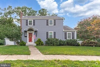 Building Photo - 2122 S Culpeper St