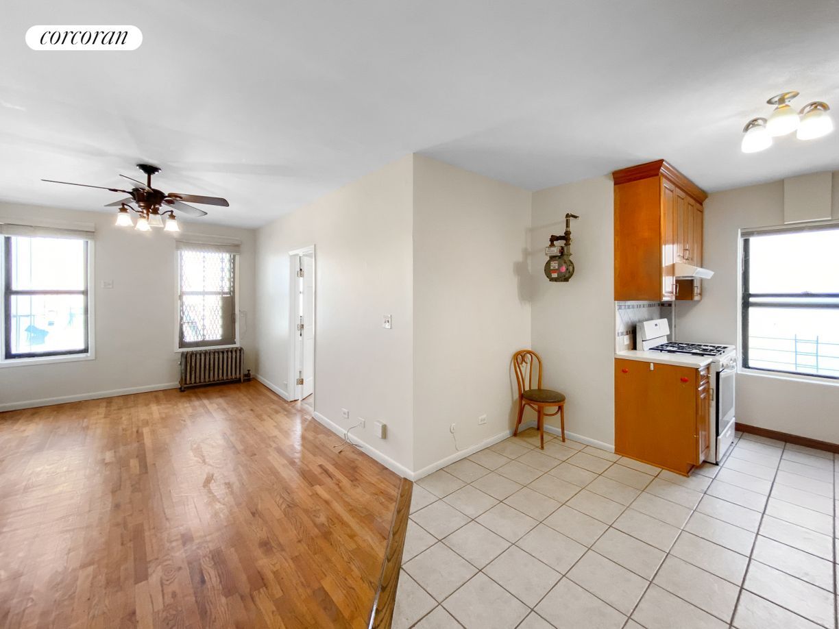 Building Photo - 69 Tiemann Pl
