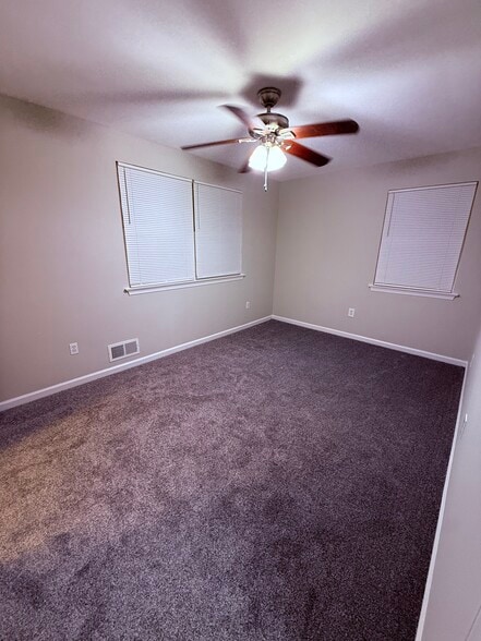 Master Bedroom - 1901 Addison Rd S