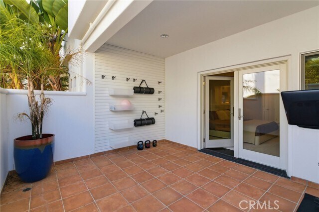 Building Photo - 720 Manhattan Beach Blvd