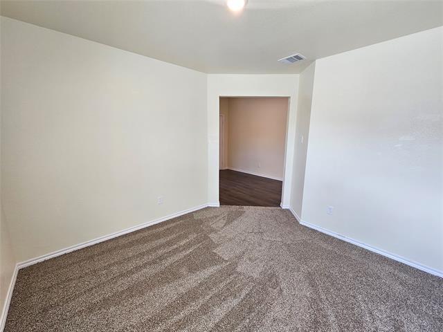Building Photo - 900 Basswood Ln
