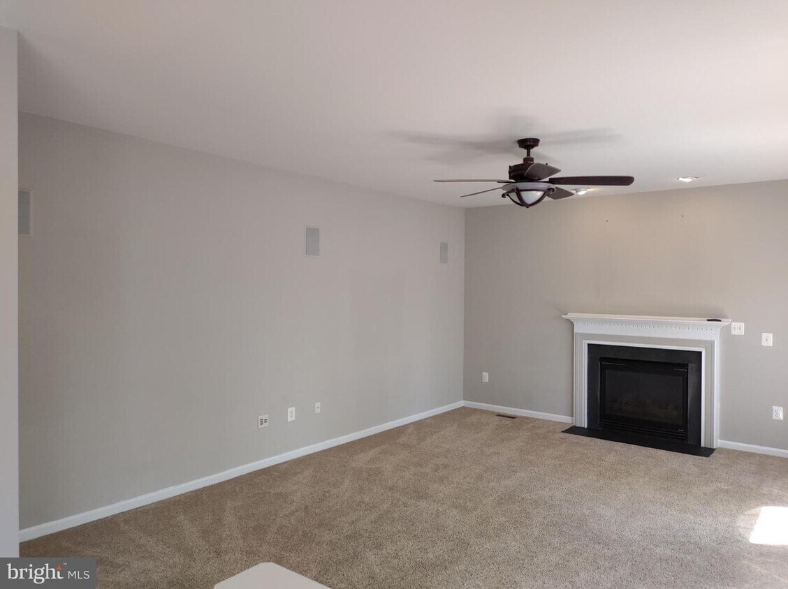 Family Room - Back Left - 15200 Chula Pl