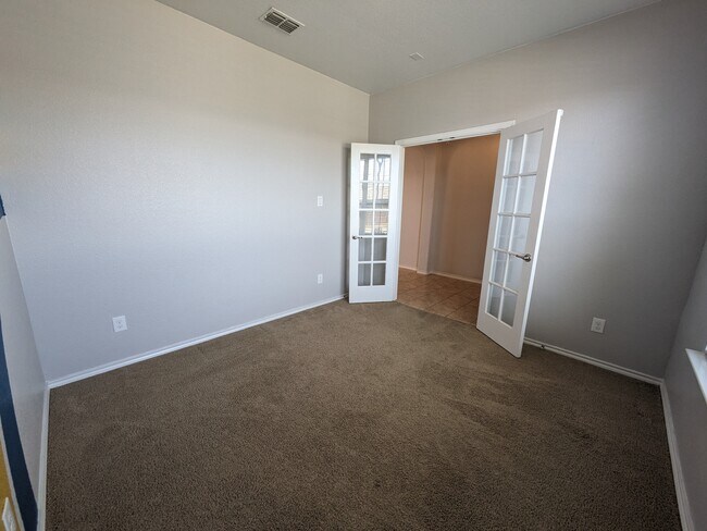 Building Photo - 1108 Bowlus Dr