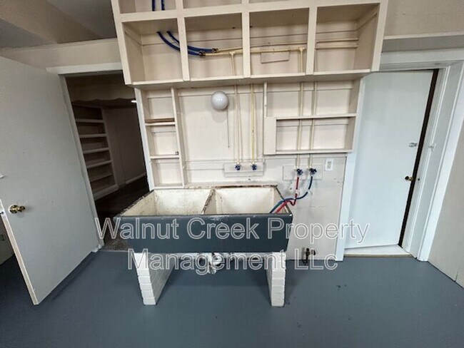 Building Photo - 1763 E 36th St