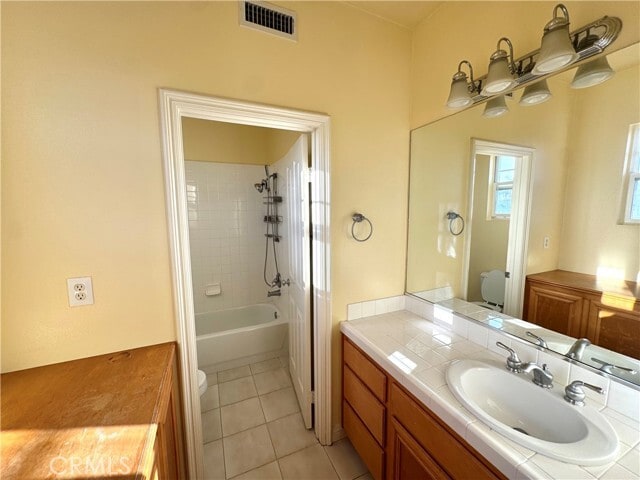 Building Photo - 2541 Hillcrest St