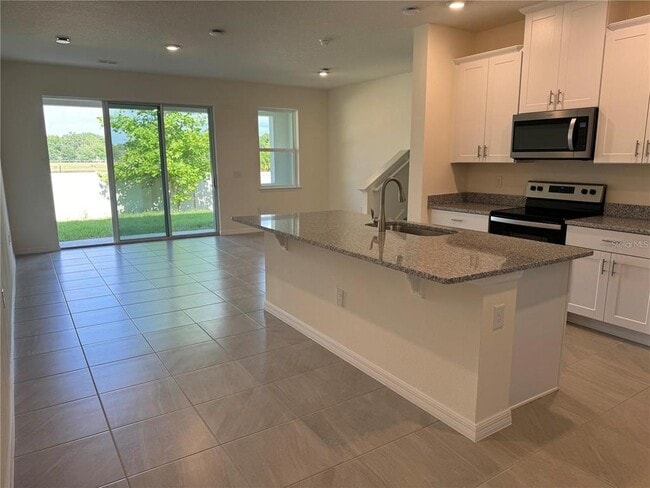 Building Photo - 4561 Small Creek Rd