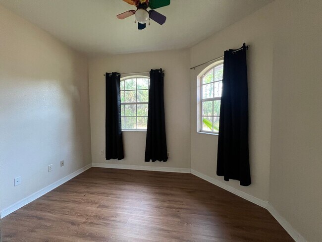 Building Photo - 2585 Yuma Ave