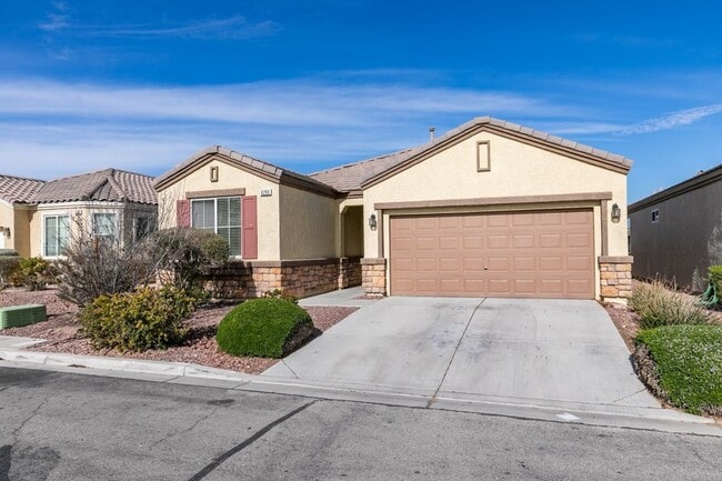 Building Photo - 6290 Majestic Hills Ave