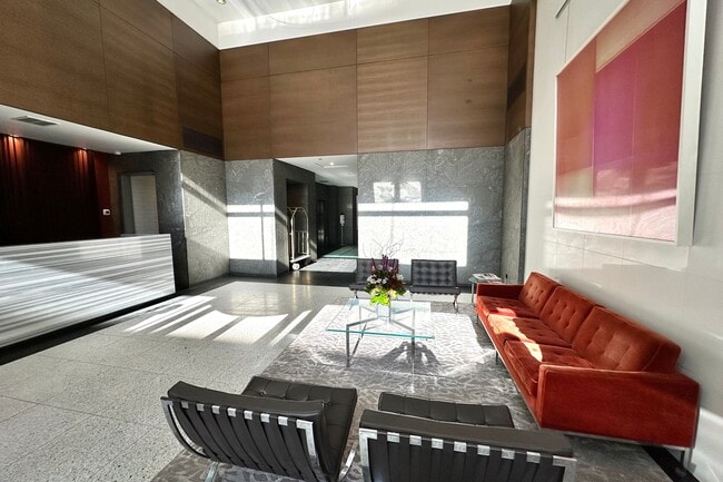 Building Photo - 555 W 23rd St