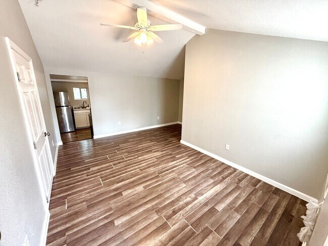 Building Photo - 602 Lovett Ave