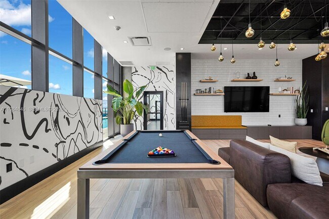 Building Photo - 307 SW 5th St