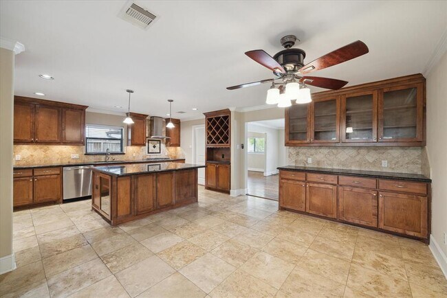 Building Photo - 3207 Aberdeen Way