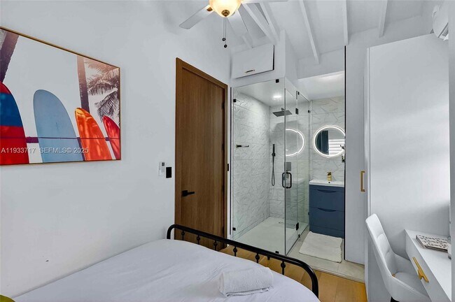 Building Photo - 800 NE 97th St