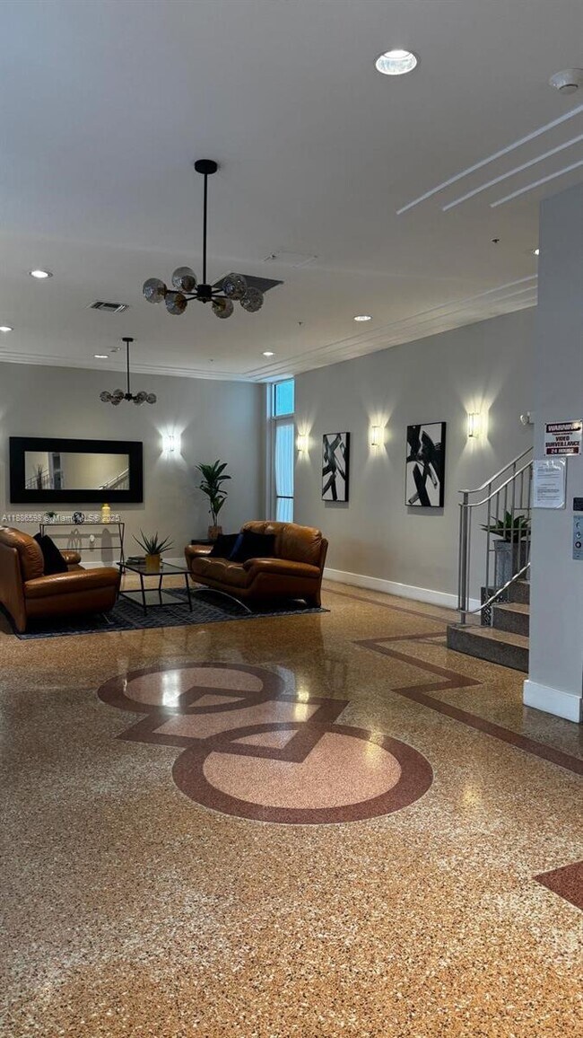 Building Photo - 7326 Collins Ave