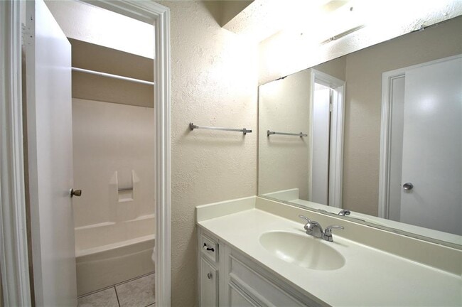 Building Photo - 9014 Triola Ln
