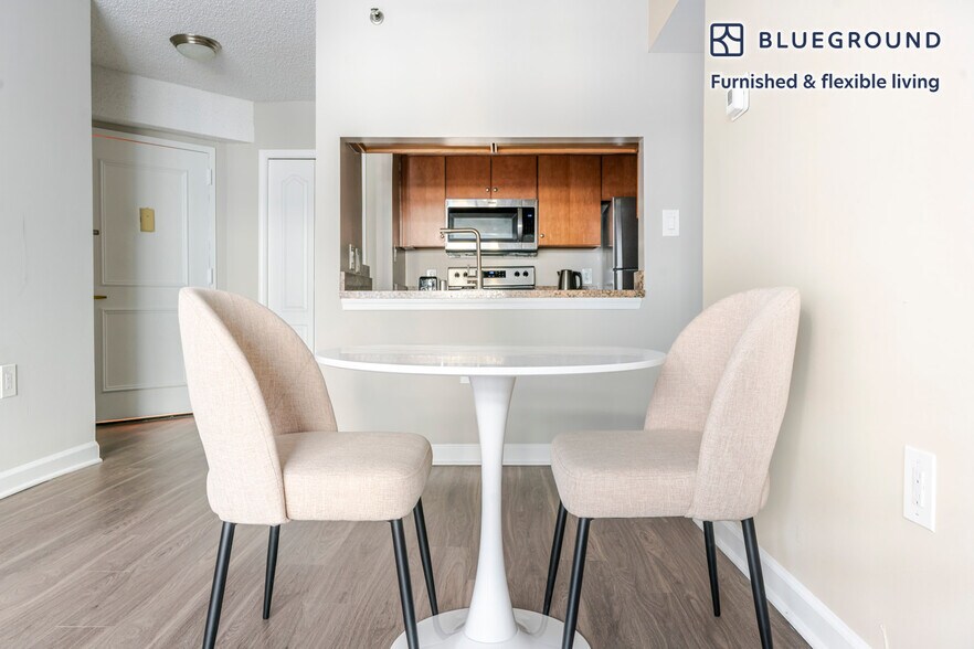 Building Photo - 2140 L St NW