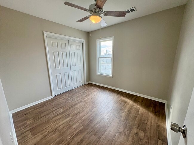 Building Photo - 5543 W Margaret St