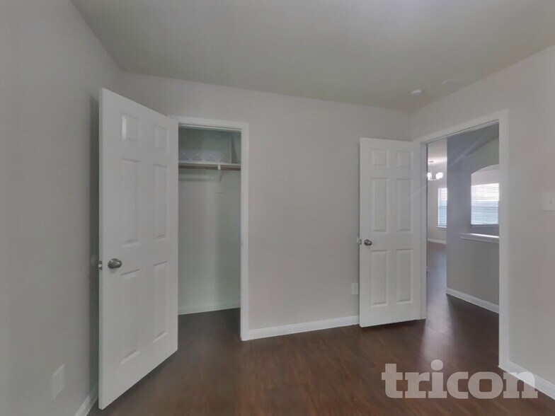 Building Photo - 2331 Gianna Way