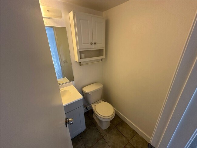 Building Photo - 1501 E Fairfield Ct