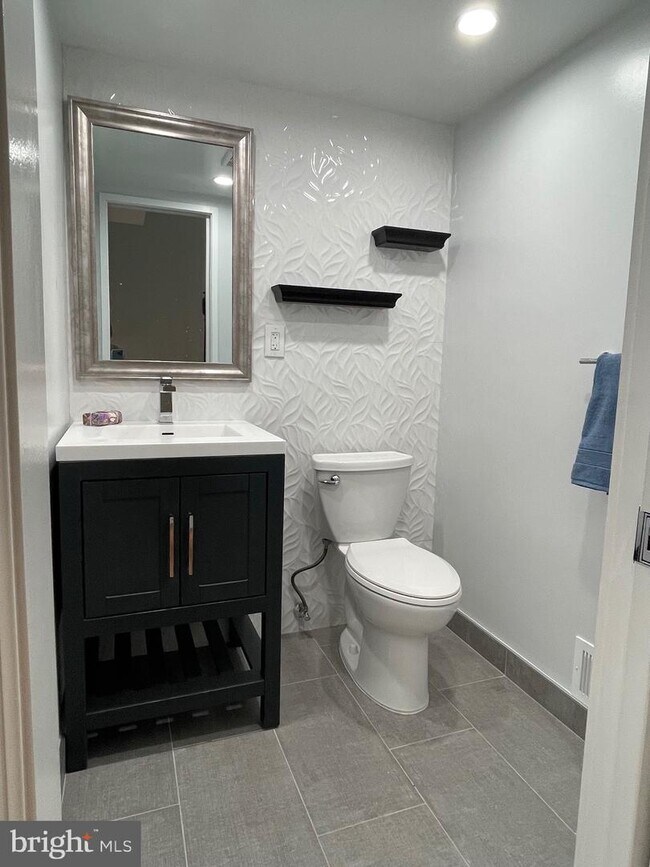 Building Photo - 519 G St SW