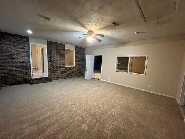 Building Photo - Charming Brick Home Located off of Moon Road, Because Location Really is Everything!! New Carpet,...