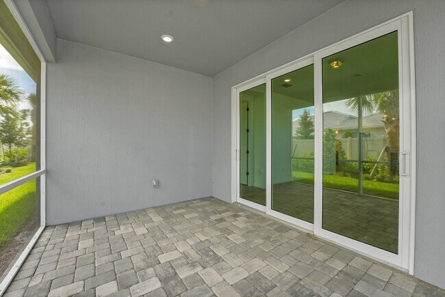 Building Photo - 4572 Nautilus Cir