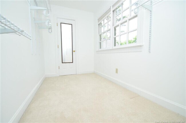 Building Photo - 6121 Chowning Ct