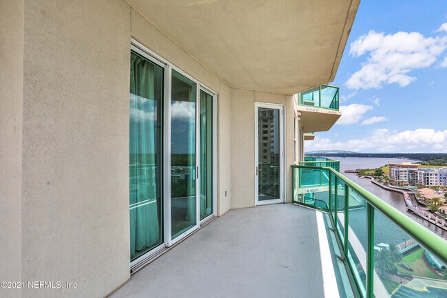 Building Photo - 1431 Riverplace Blvd