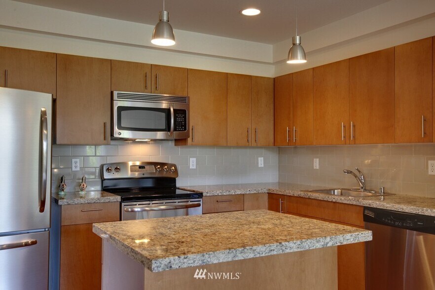 Kitchen - 4547 8th Ave NE