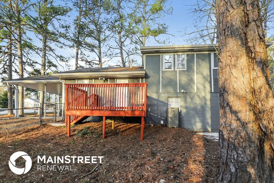 Building Photo - 8030 Kendrick Rd