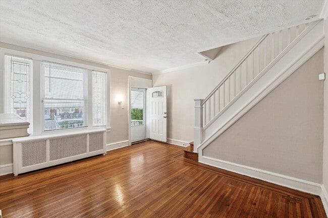 Primary Photo - 3 Bedroom Home Ready for Rent!