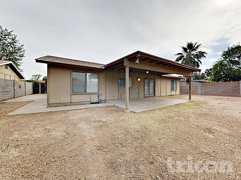 Building Photo - 1113 W Runion Dr