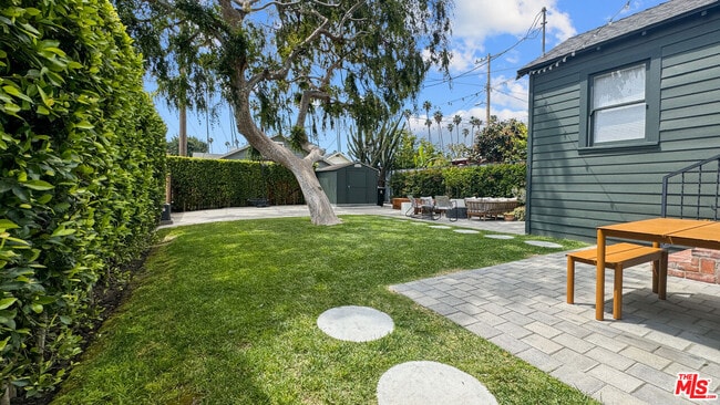 Building Photo - 3489 2nd Ave