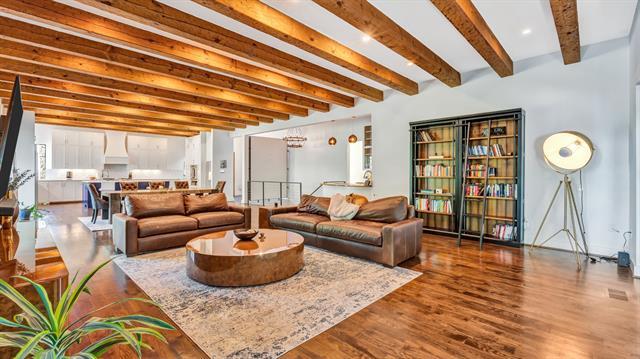 Building Photo - 8635 San Leandro Dr