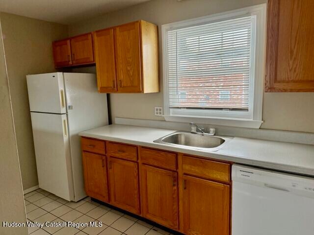 Building Photo - 136 N Chestnut St