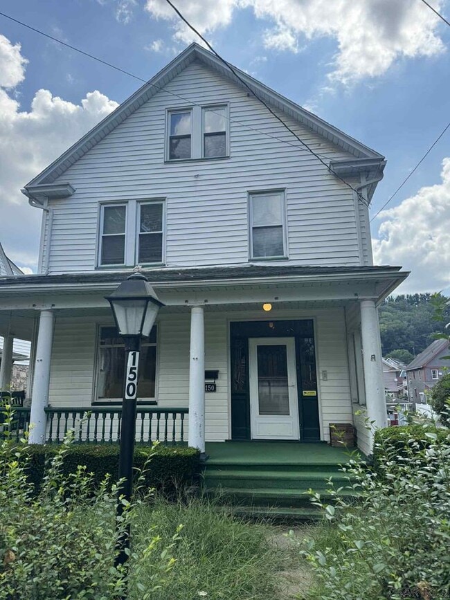 Primary Photo - 150 Hammer Ave