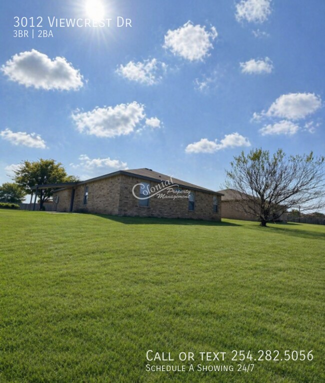 Building Photo - 3012 Viewcrest Dr