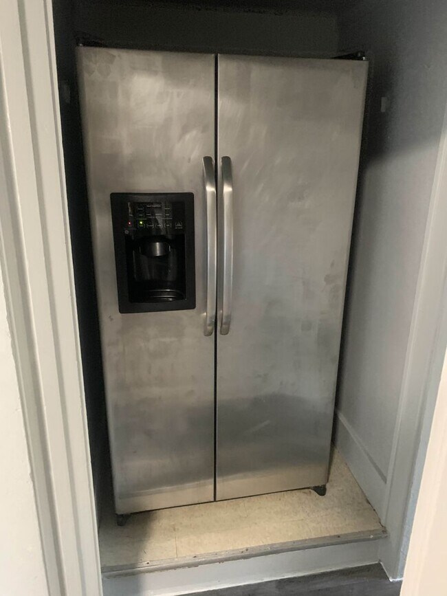 Building Photo - 3146 Mason St